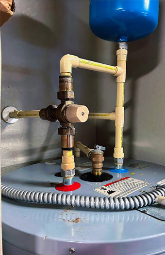 https://forrestdalehotwater.com.au/uploads/2025/06/gas-hot-water-system-35892.jpg