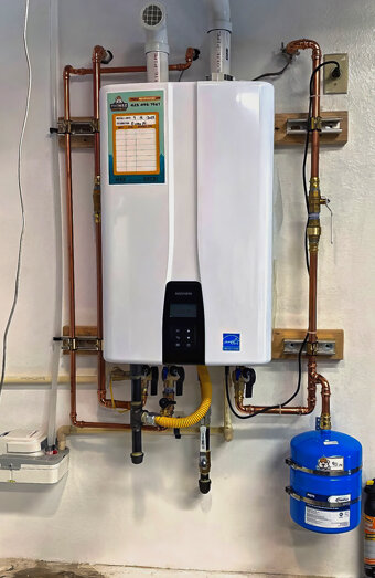 https://forrestdalehotwater.com.au/uploads/2025/06/instant-hot-water-systems-42978.jpg