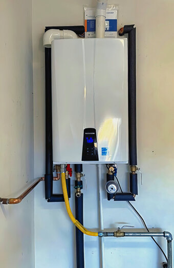 https://forrestdalehotwater.com.au/uploads/2025/06/thermostatic-water-systems-94011.jpg